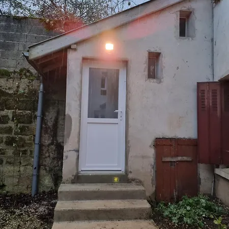 Le Petit Essentiel Pour 2 Personnes アパート *